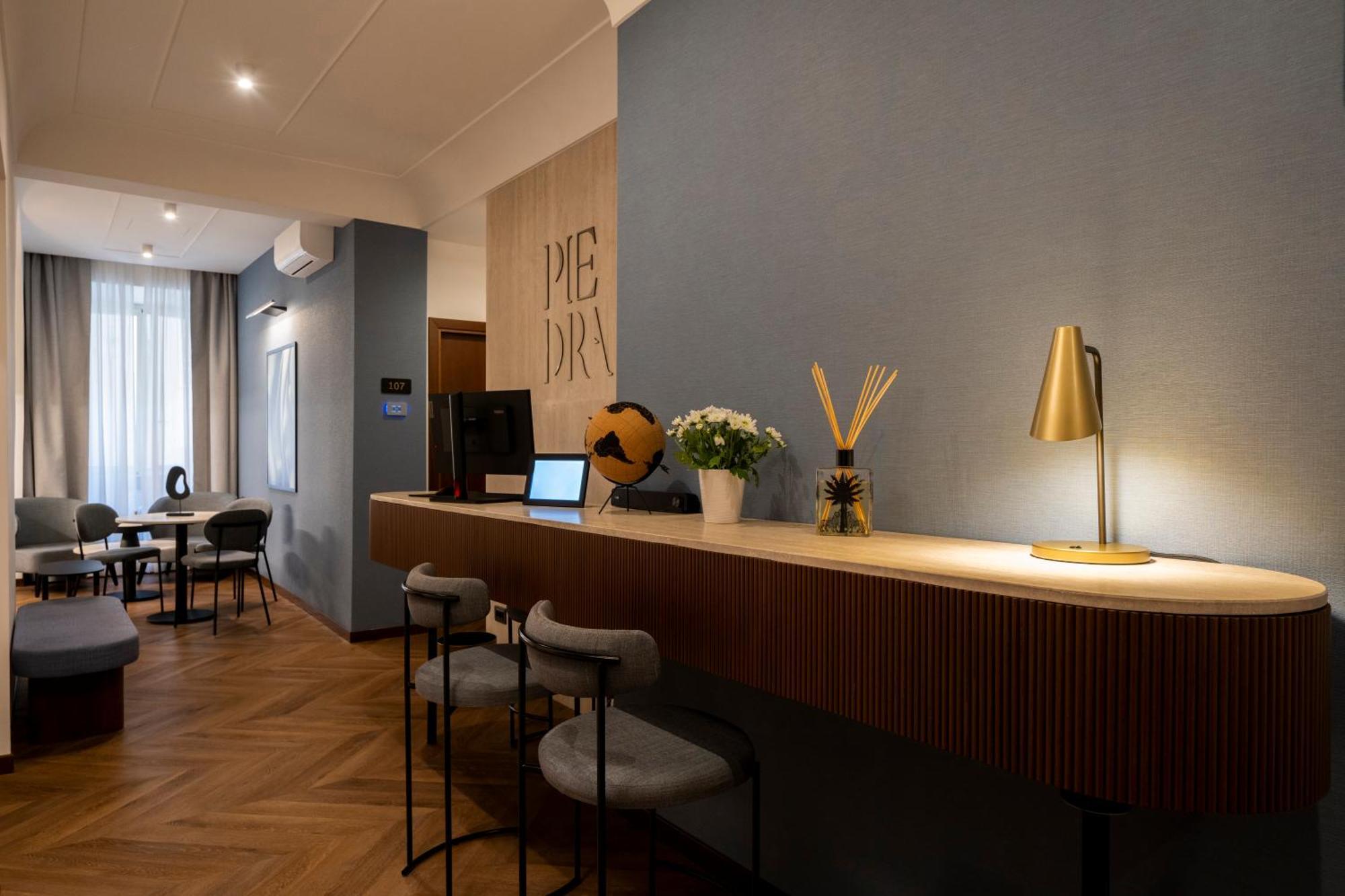Boutique Hotel Piedra Rome City Centre ภายนอก รูปภาพ