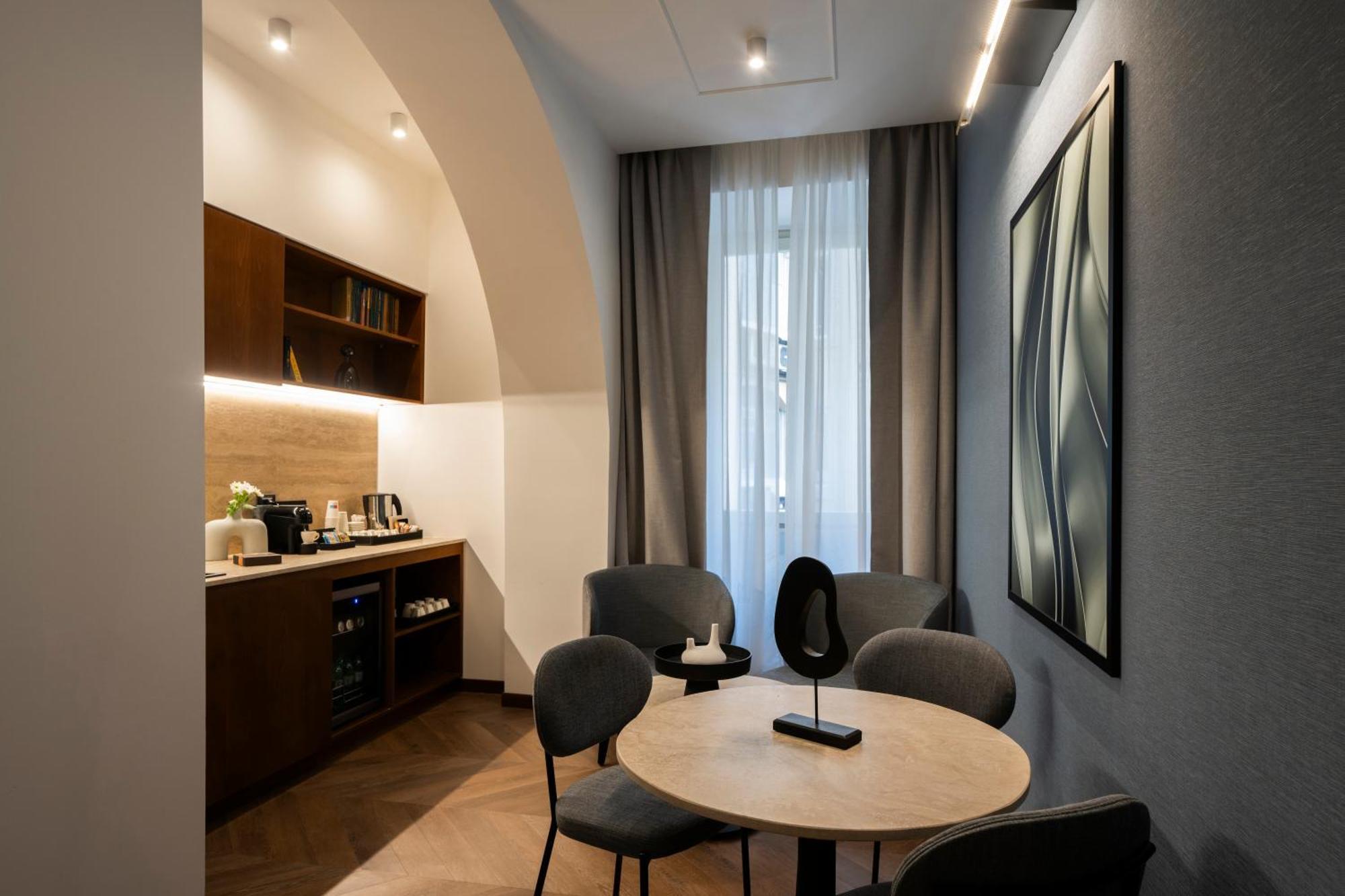 Boutique Hotel Piedra Rome City Centre ภายนอก รูปภาพ