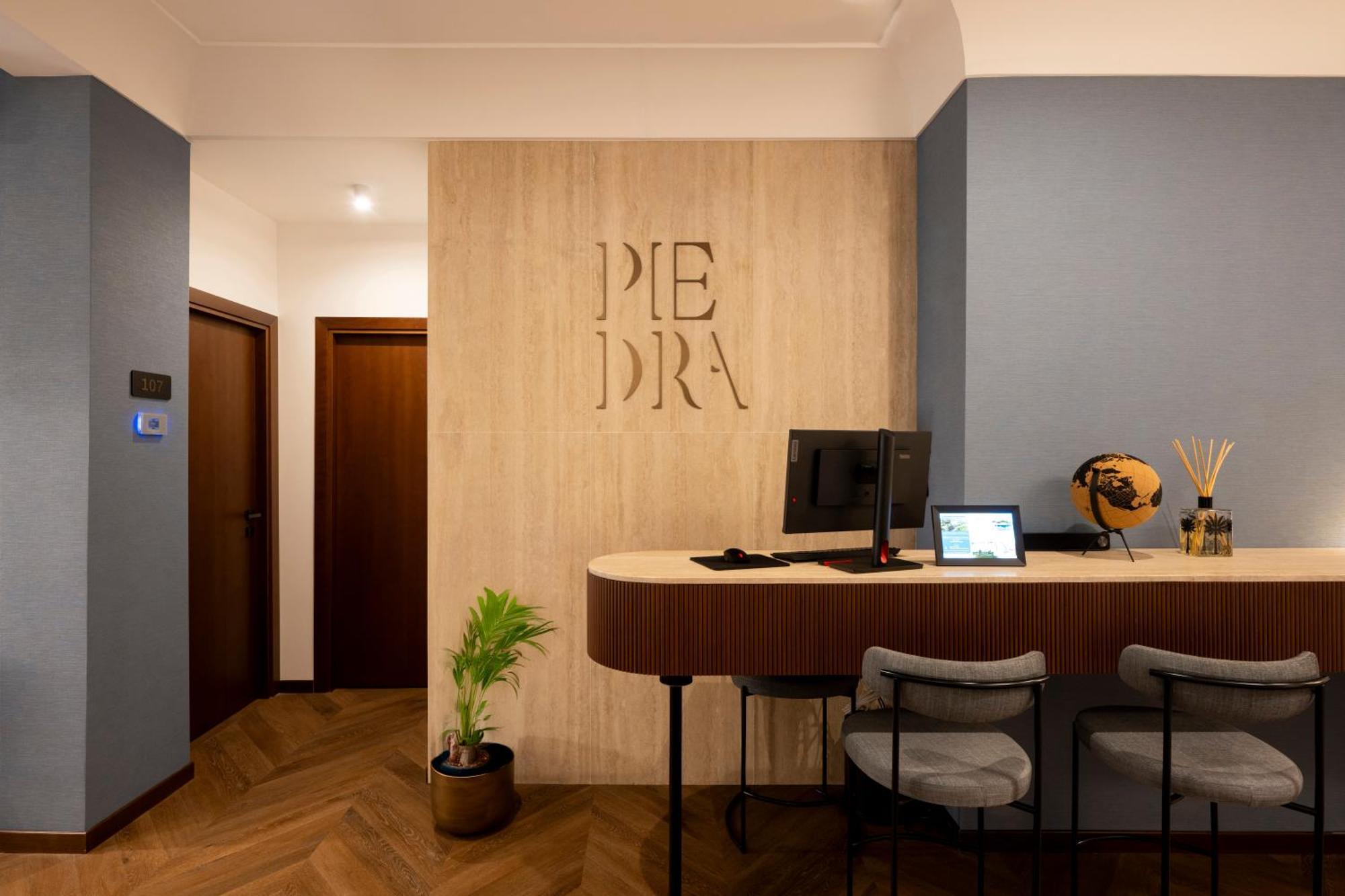Boutique Hotel Piedra Rome City Centre ภายนอก รูปภาพ
